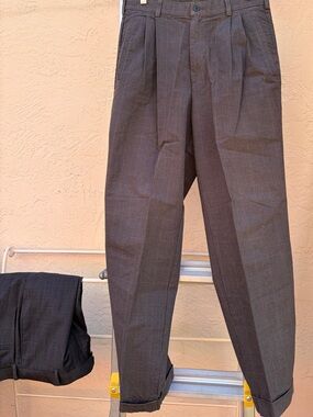 Men's Gray Pleated Cuff Dress Pants 33/32